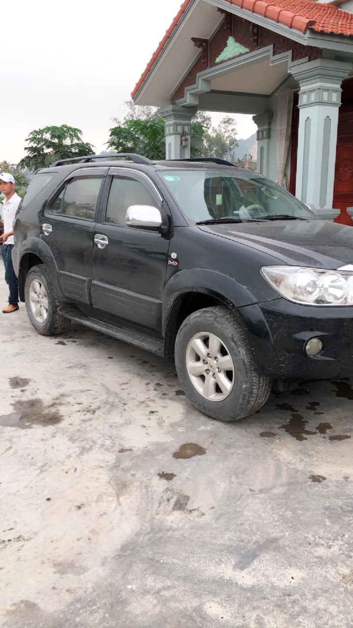 fortuner_2010_cu